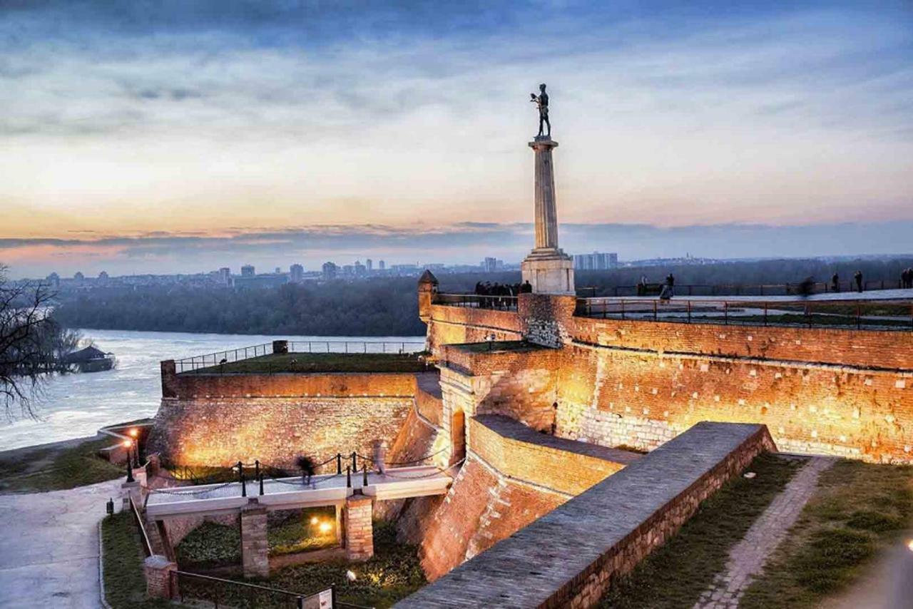 Supreme Palace Cube Belgrad Exterior foto